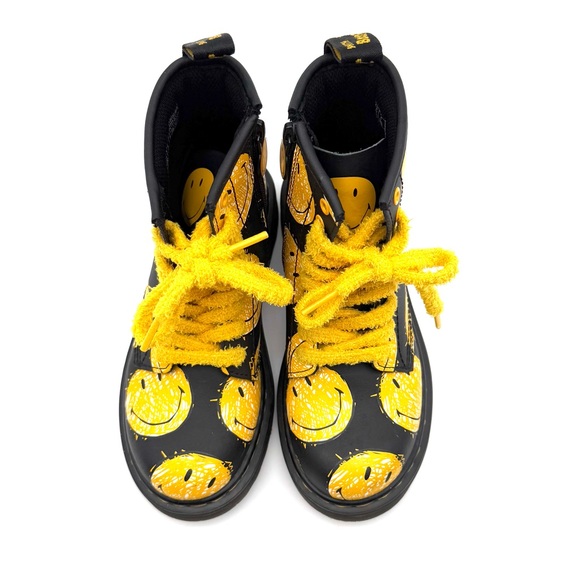 Dr. Martens Little Kids Combat Boots - Picture 4 of 10